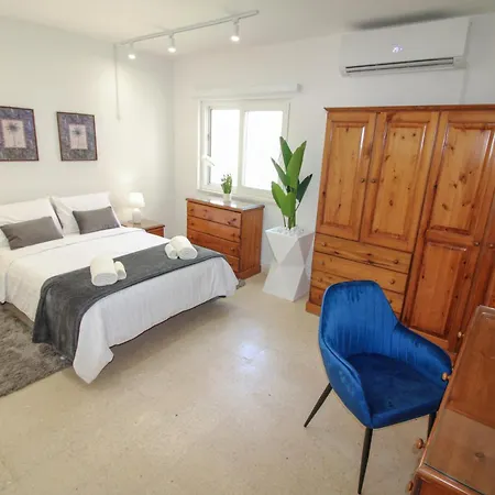 Close To The Beach Apartment *