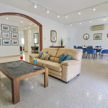 Apartment Close To The Beach Saint Julian's
